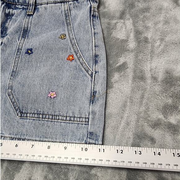 NEW Banjara Shorts Womens 7/27 Blue Embroidered Flowers High Rise Light Wash - Picture 10 of 11